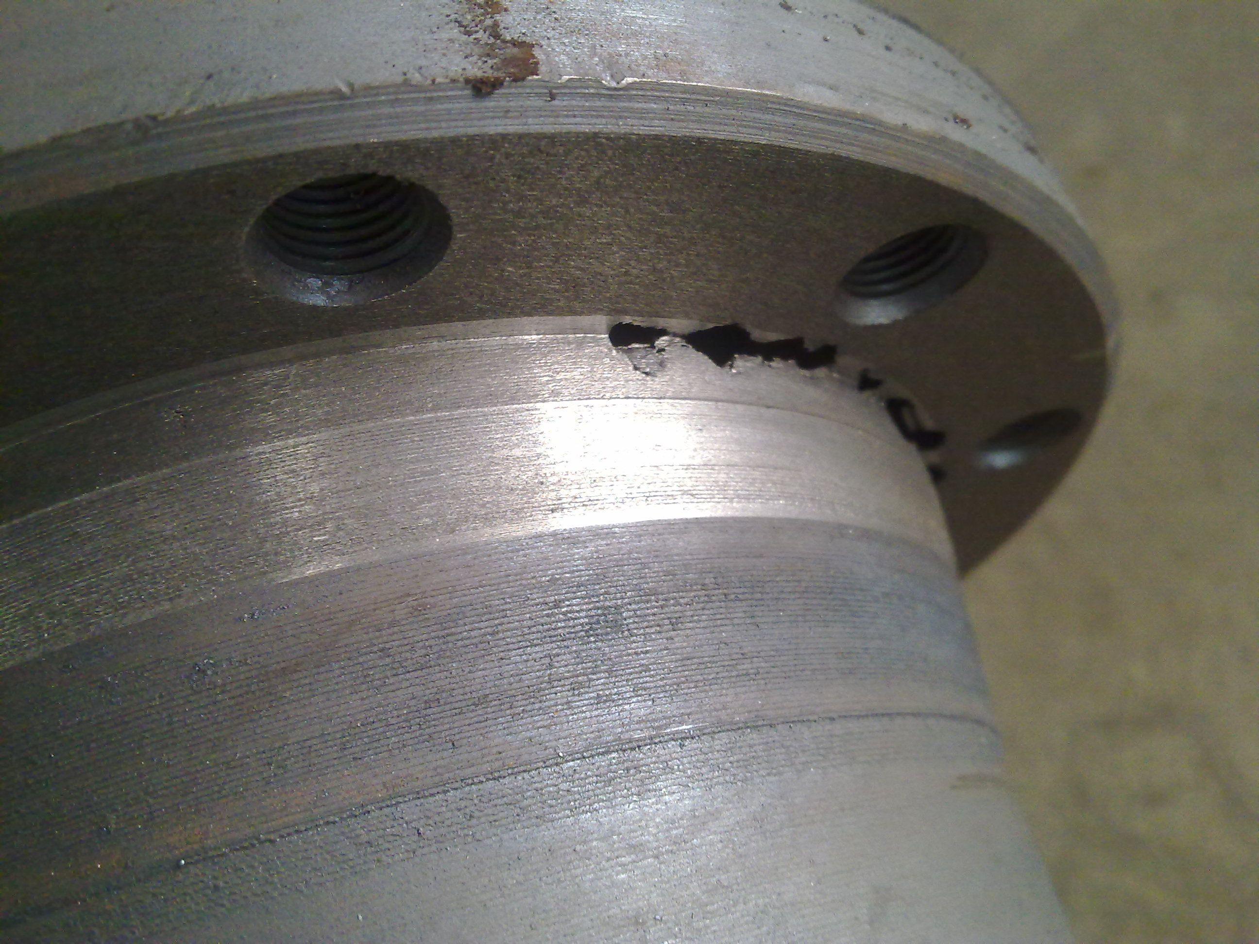 Якія прычыны дэфектаў расколін літой сталі?