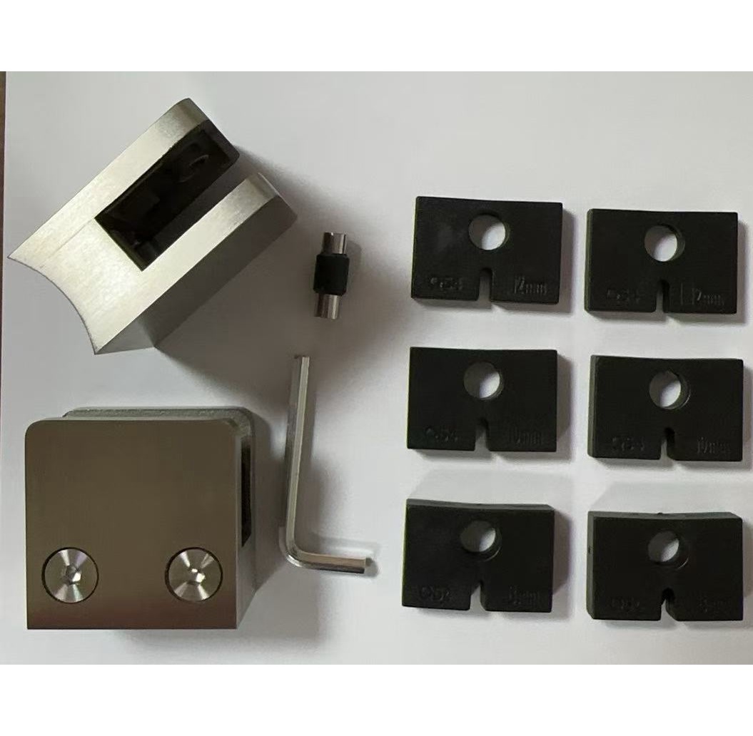 Звышмагутны паварот шкляны душ дзвяры